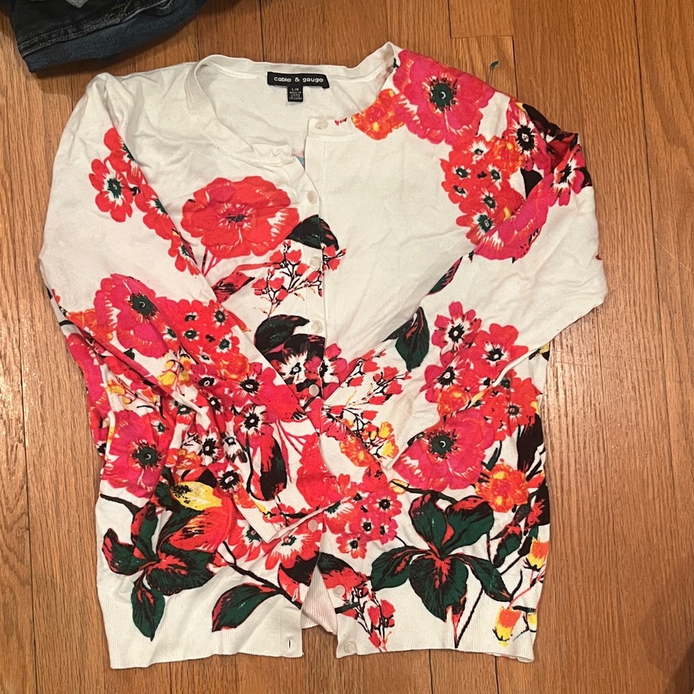 Crown & Ivy Floral Cardigan - Red and White